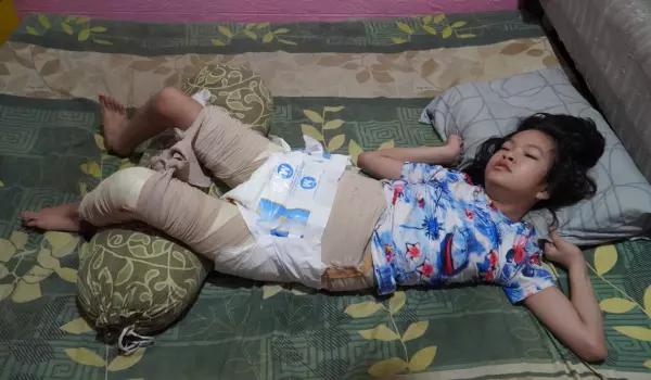 Yosh talaba fohishalar Arzamas politsiyachilari bilan jinsiy aloqada bolishadi Wakfu videosidan yalangoch Evangelina