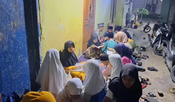 gallery-Bersama Wujudkan Asrama untuk Kader Da'iyah STID Mohammad Natsir
